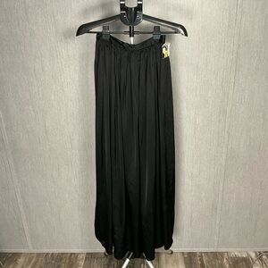 Peter Nygard Classic Lined Black Skirt Size 4 Tall